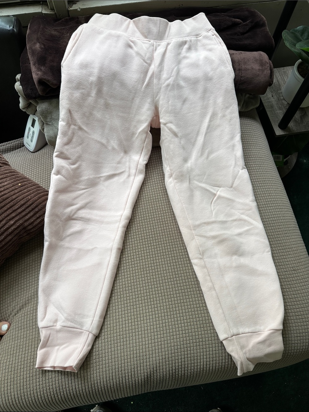 Aritzia Light Pink Cozy Jogger Sweatpants